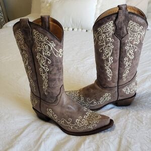 CORRAL  LEATHER BOOTS EMBROIDERY SIZE 5 1/2 KIDS